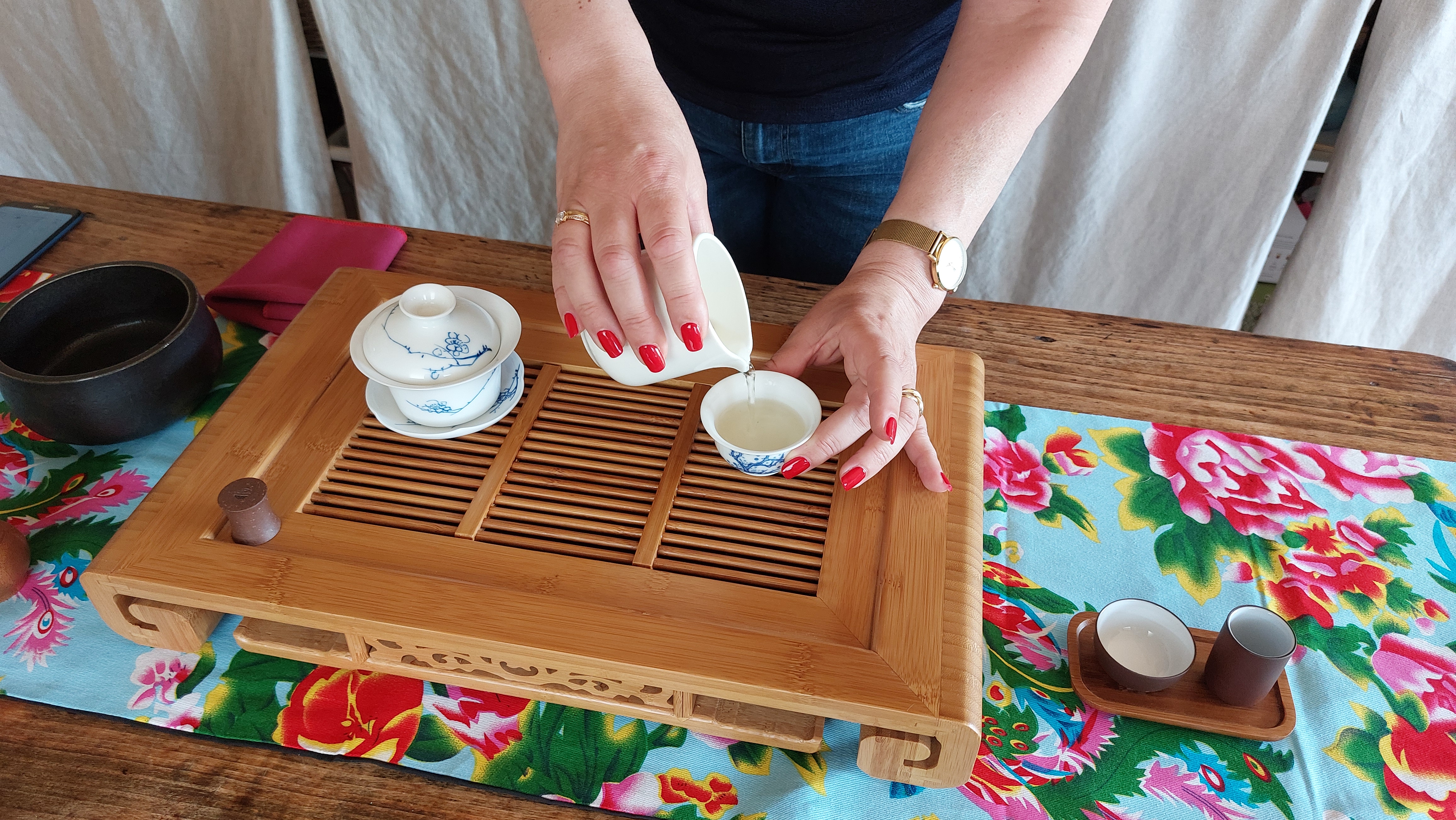 Jardin de thé au lever du jour